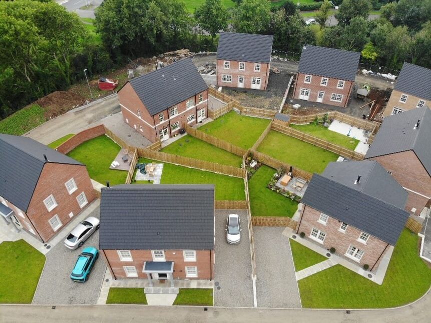 4 bedroom Detached House for sale, Ballyclare Road, BT36 £332,500