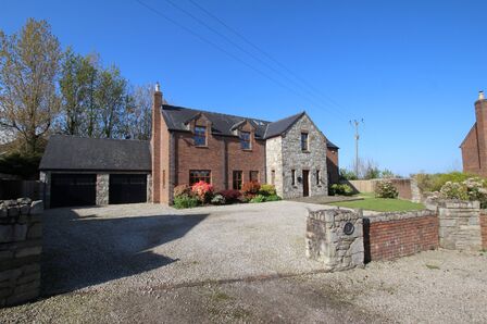 Carnbank, 5 bedroom Detached House to rent, £2,000 pcm