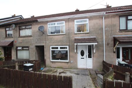 3 bedroom Mid Terrace House for sale