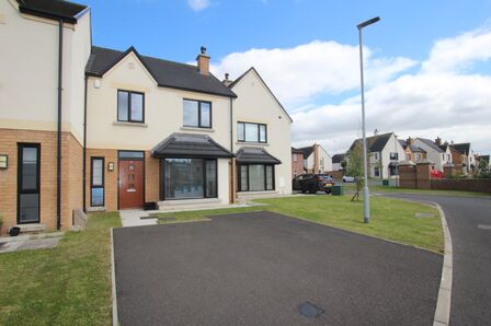 3 bedroom Mid Terrace House for sale