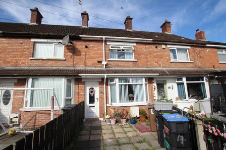 2 bedroom Mid Terrace House for sale