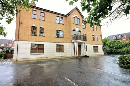 Mayfield Avenue, 2 bedroom  Flat for sale, £115,000