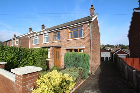 Collinward Avenue, 3 bedroom Semi Detached House for sale, £140,000
