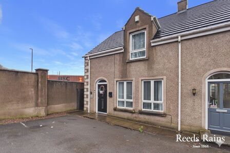 3 bedroom End Terrace House for sale