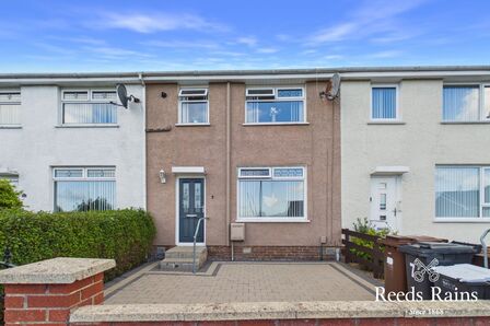 3 bedroom Mid Terrace House for sale