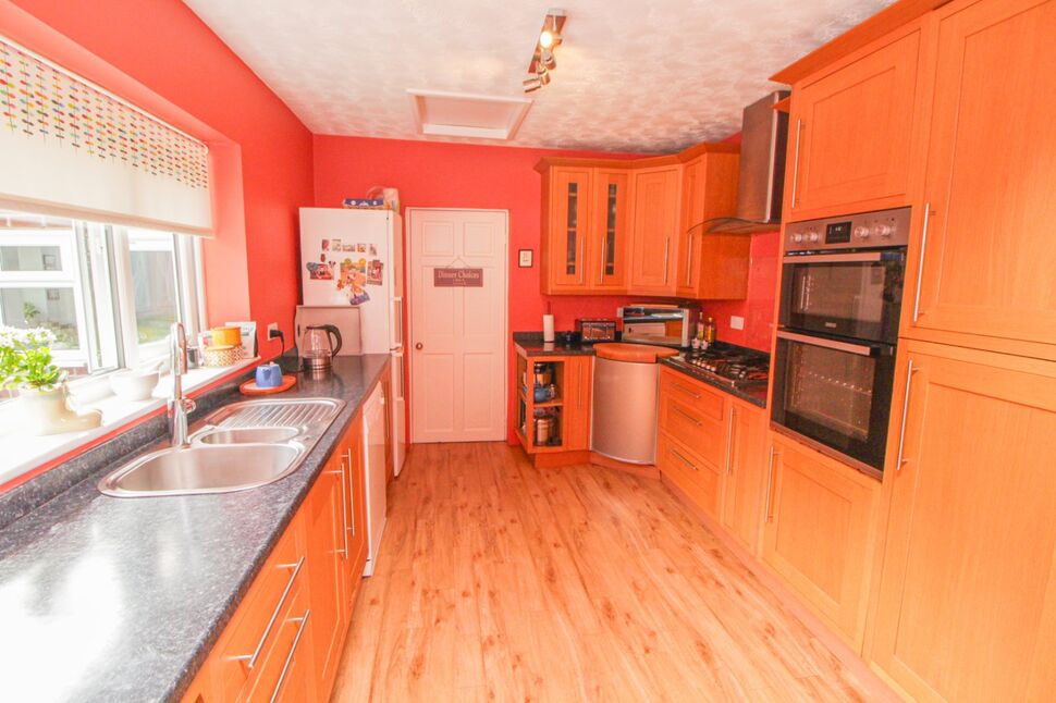 4 bedroom Detached House for sale, Broadbottom Road, Mottram, SK14 £