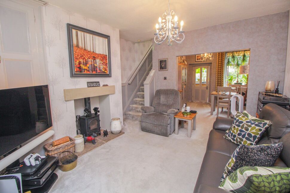 3 bedroom Mid Terrace House for sale, Shaw Lane, Glossop, SK13 £229,950