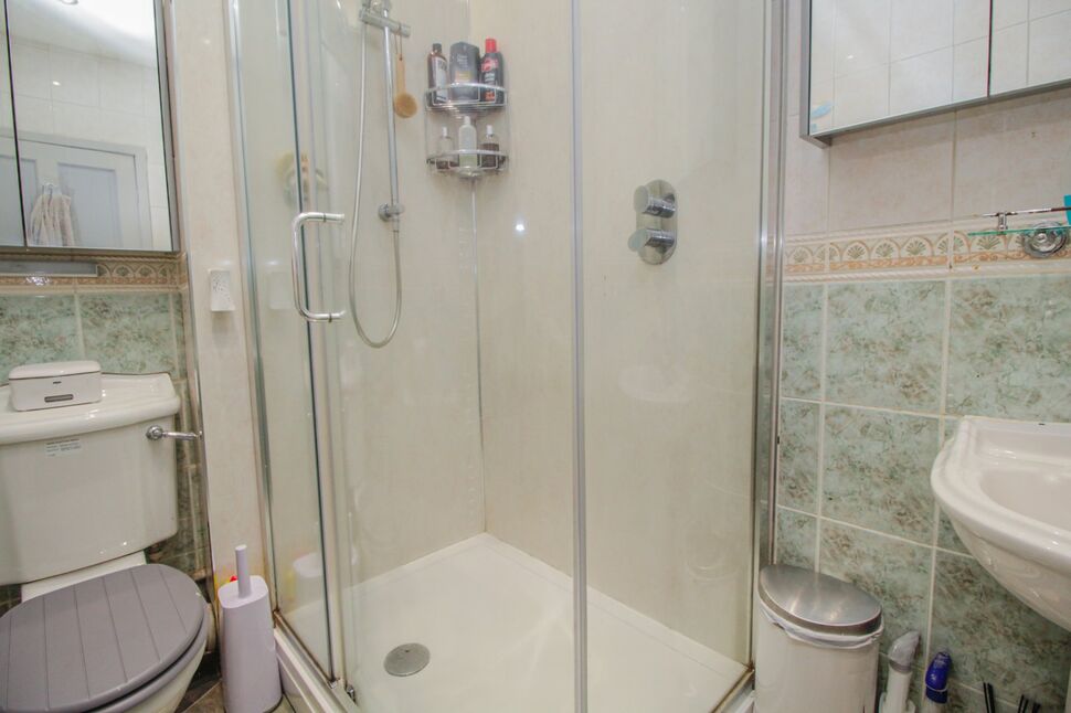 3 bedroom Mid Terrace House for sale, Shaw Lane, Glossop, SK13 £229,950