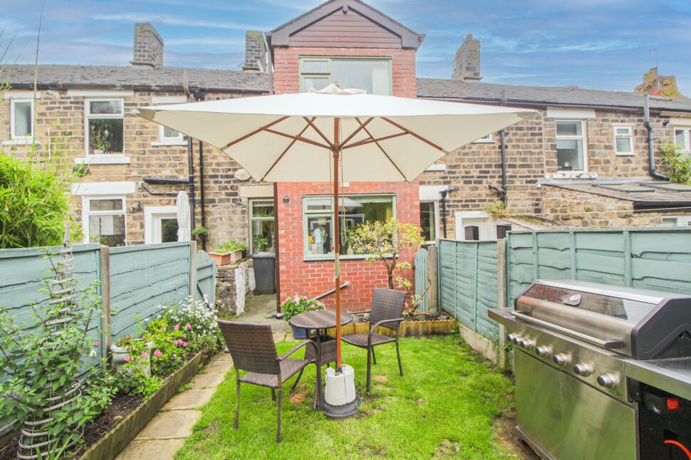3 bedroom Mid Terrace House for sale, Shaw Lane, Glossop, SK13 £229,950