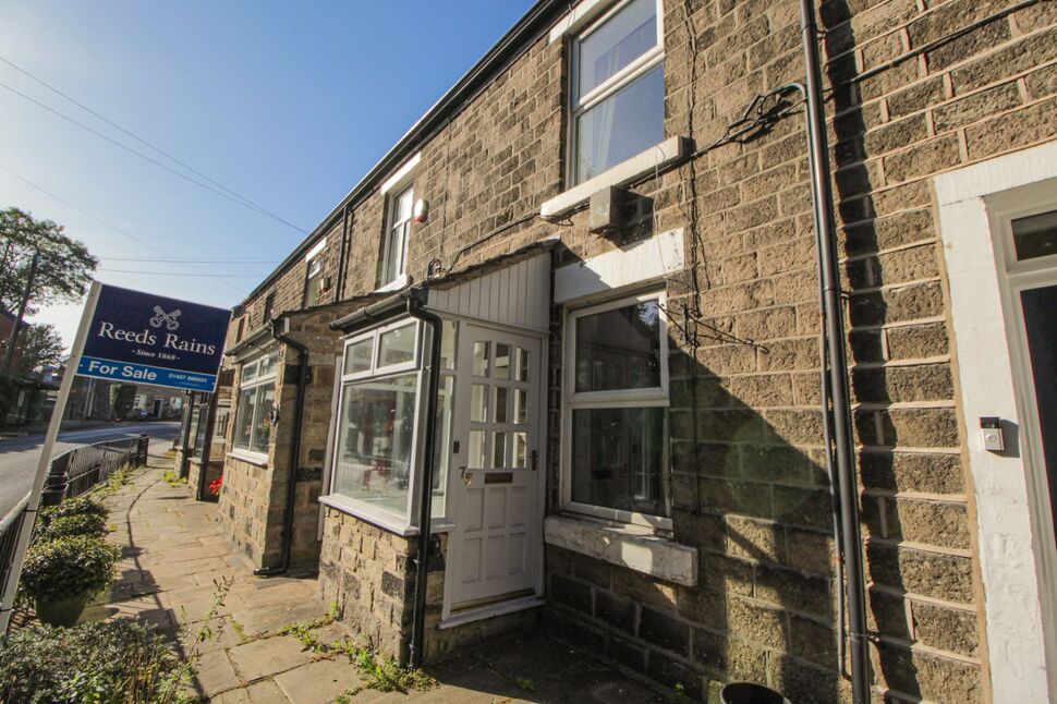2 bedroom Mid Terrace House for sale, Lower Market Street, Broadbottom