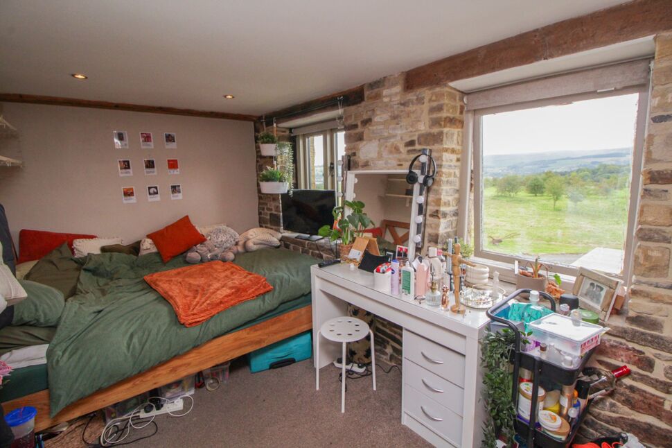 4 bedroom House for sale, Lees Hall Farm, Turnlee Road, SK13 £500,000