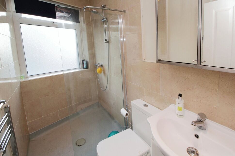 2 bedroom End Terrace House for sale, Duke Street, Glossop, SK13 £155,000