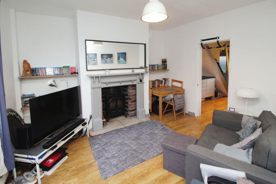 2 bedroom End Terrace House for sale, Duke Street, Glossop, SK13 £155,000