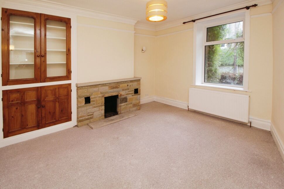 3 bedroom End Terrace House for sale, Duke Street, Glossop, SK13 £240,000