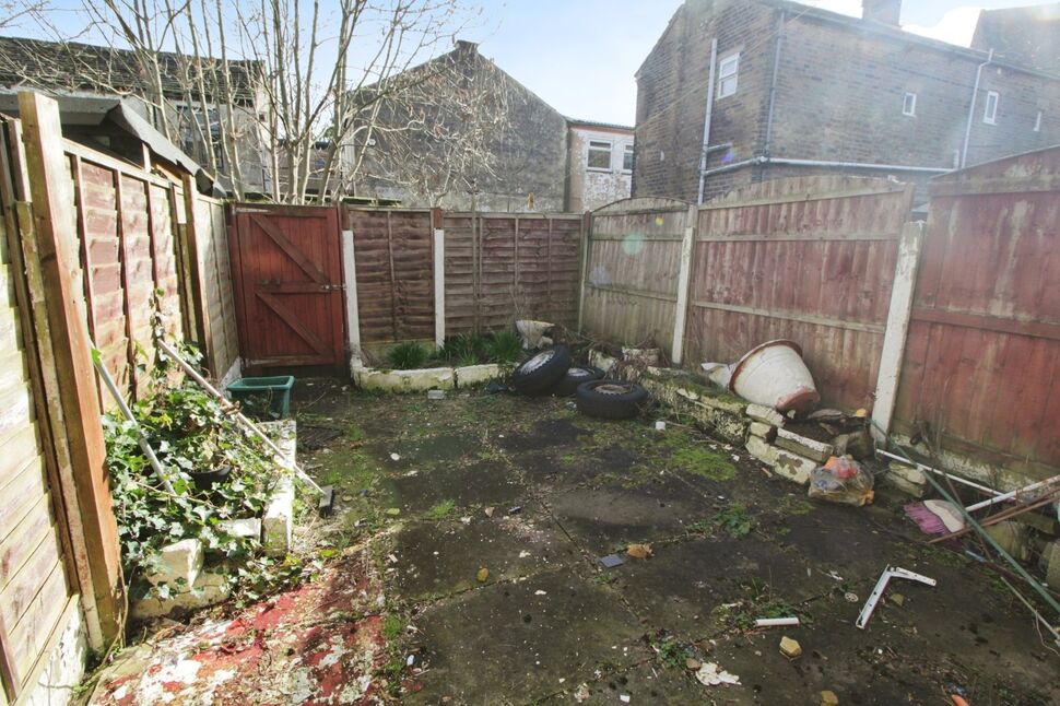 2 bedroom Mid Terrace House for sale, St. Marys Road, Glossop, SK13 £