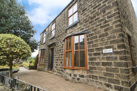 Old Road, 3 bedroom Detached House for sale, £595,000