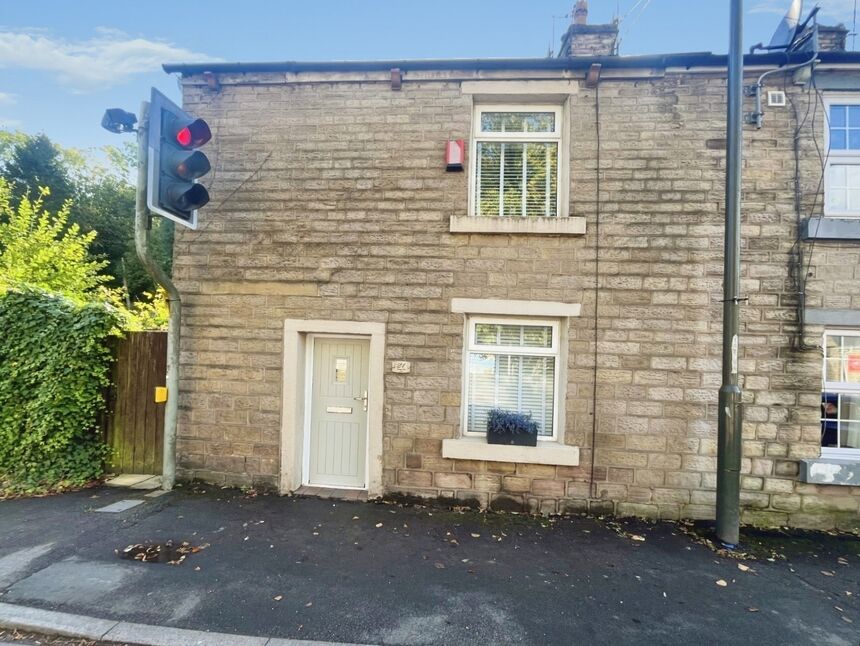 Main image of 2 bedroom End Terrace House for sale, Dinting Vale, Glossop, Derbyshire, SK13
