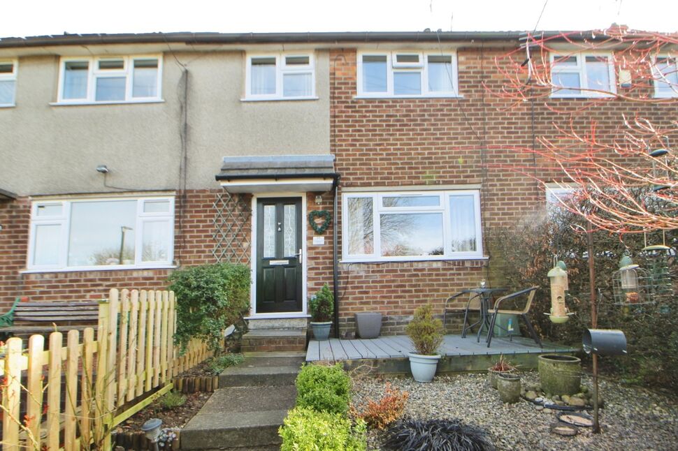 Main image of 2 bedroom Mid Terrace House for sale, Highfield Road, Glossop, Derbyshire, SK13