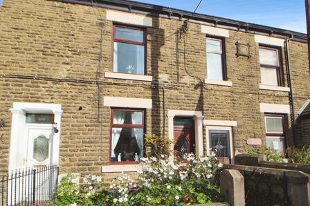 3 bedroom Mid Terrace House for sale