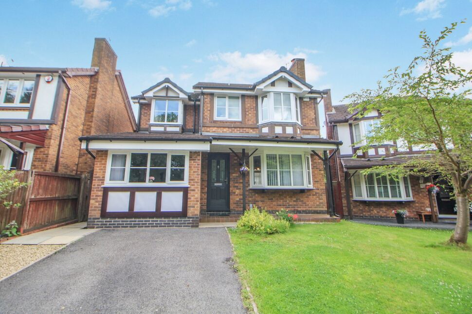 Main image of 4 bedroom Detached House for sale, Hurstbrook Close, Glossop, Derbyshire, SK13
