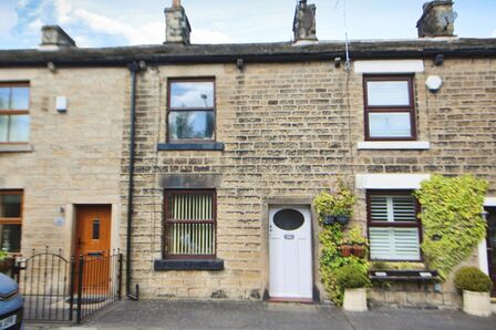 Broadbottom Road, 2 bedroom Mid Terrace House for sale, £85,000