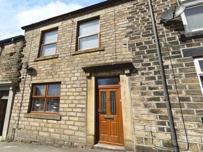 Arundel Street, 4 bedroom Mid Terrace House for sale, £275,000