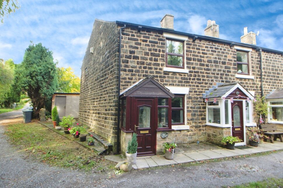 Main image of 2 bedroom End Terrace House for sale, Water Street, Glossop, Derbyshire, SK13