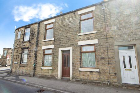 2 bedroom Mid Terrace House for sale