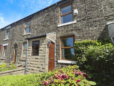 Silk Street, 2 bedroom Mid Terrace House for sale, £205,000