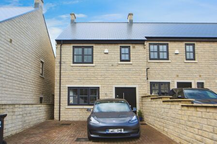 3 bedroom End Terrace House to rent