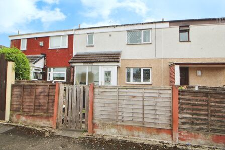 3 bedroom Mid Terrace House for sale