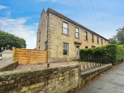 Stalybridge Road, 4 bedroom End Terrace House for sale, £385,000