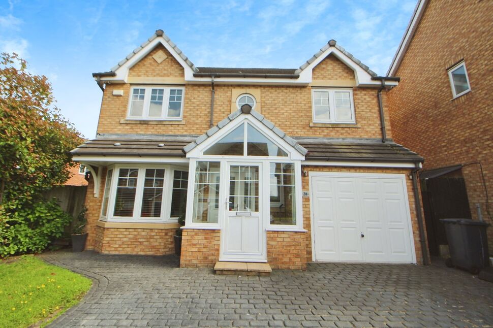 Main image of 4 bedroom Detached House to rent, Kingfisher Way, Glossop, Derbyshire, SK13