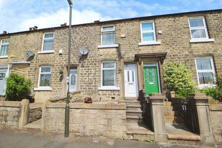 2 bedroom Mid Terrace House for sale