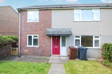 Crosslands Close, 2 bedroom  Flat for sale, £110,000
