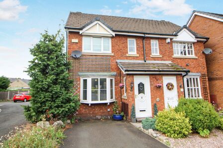 Langley Court, 2 bedroom Semi Detached House for sale, £250,000