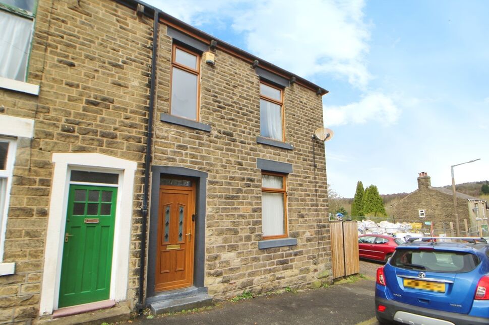 Main image of 3 bedroom End Terrace House for sale, Simmondley Lane, Glossop, Derbyshire, SK13