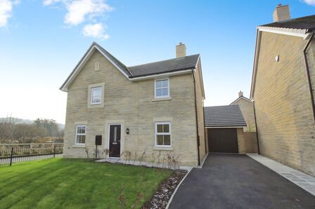 Torside Street, 4 bedroom Detached House to rent, &pound;1,700 pcm