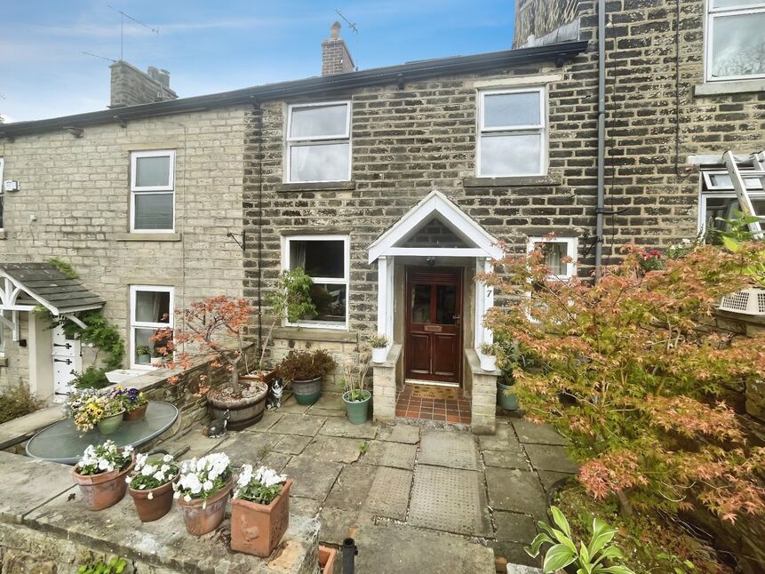 3 bedroom Mid Terrace House for sale