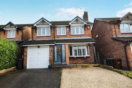 Shropshire Drive, 4 bedroom Detached House to rent, &pound;1,750 pcm