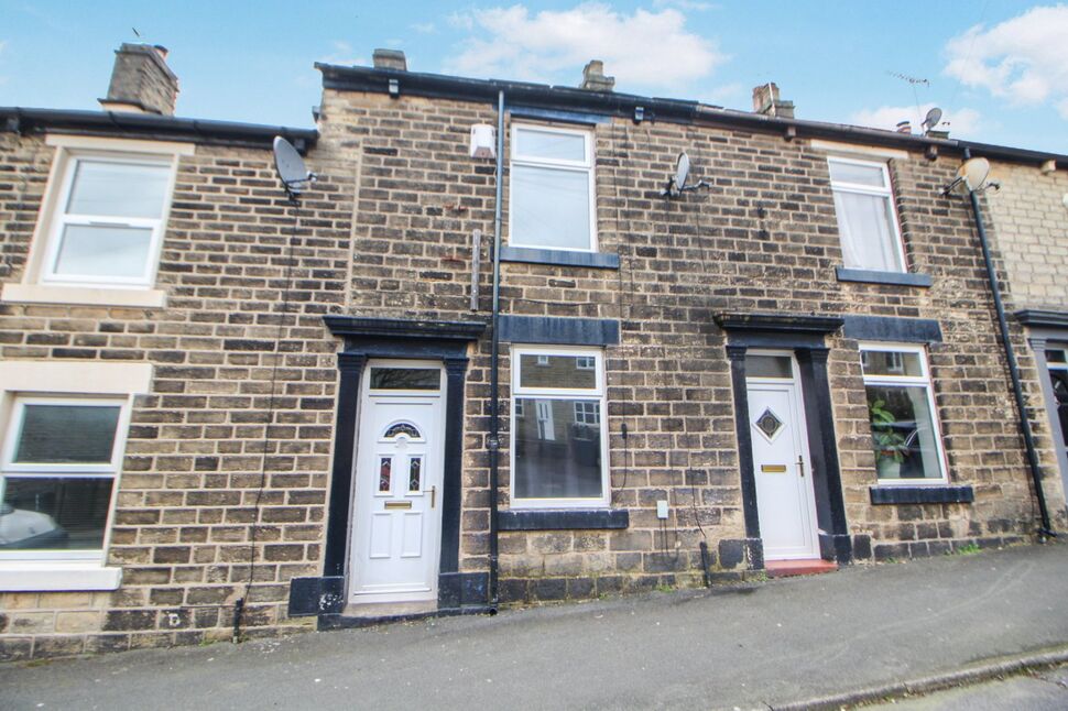 Main image of 2 bedroom Mid Terrace House for sale, Whitfield Cross, Glossop, Derbyshire, SK13