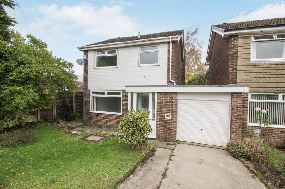 Main image of 3 bedroom Link Detached House for sale, Pennine Road, Glossop, Derbyshire, SK13