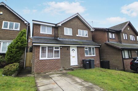 The Croft, 5 bedroom Detached House for sale, &pound;400,000