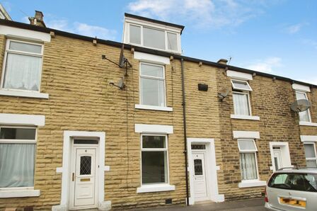 John Dalton Street, 3 bedroom Mid Terrace House to rent, &pound;925 pcm