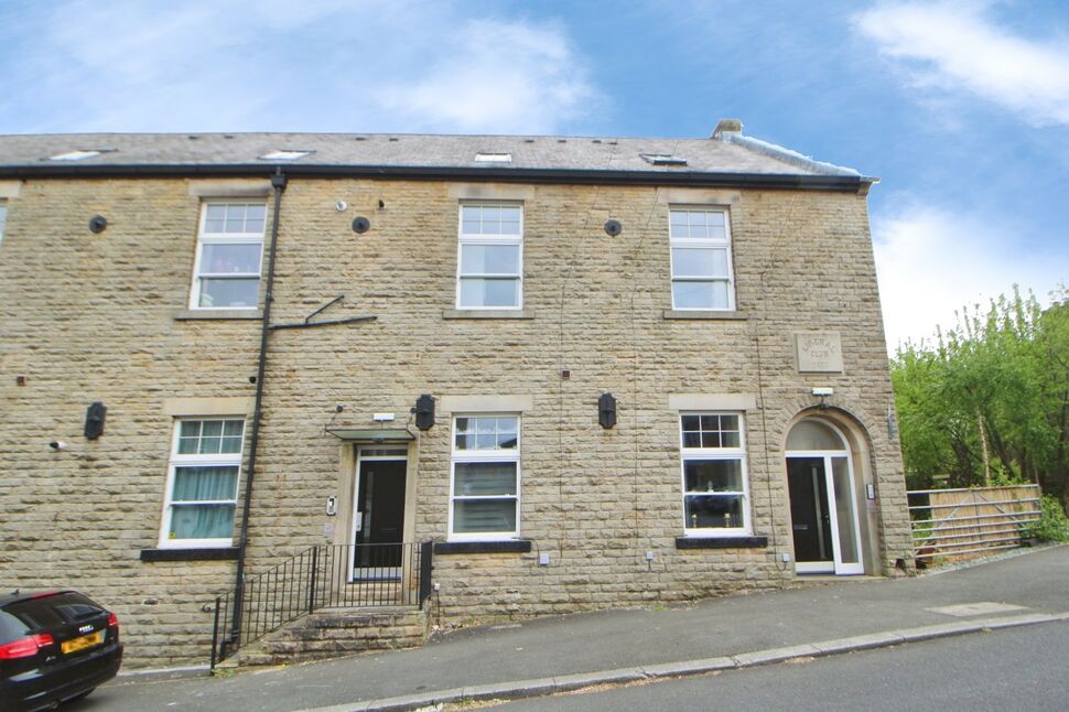 Main image of 2 bedroom Flat for sale, Ewart Court, Hadfield, Derbyshire, SK13
