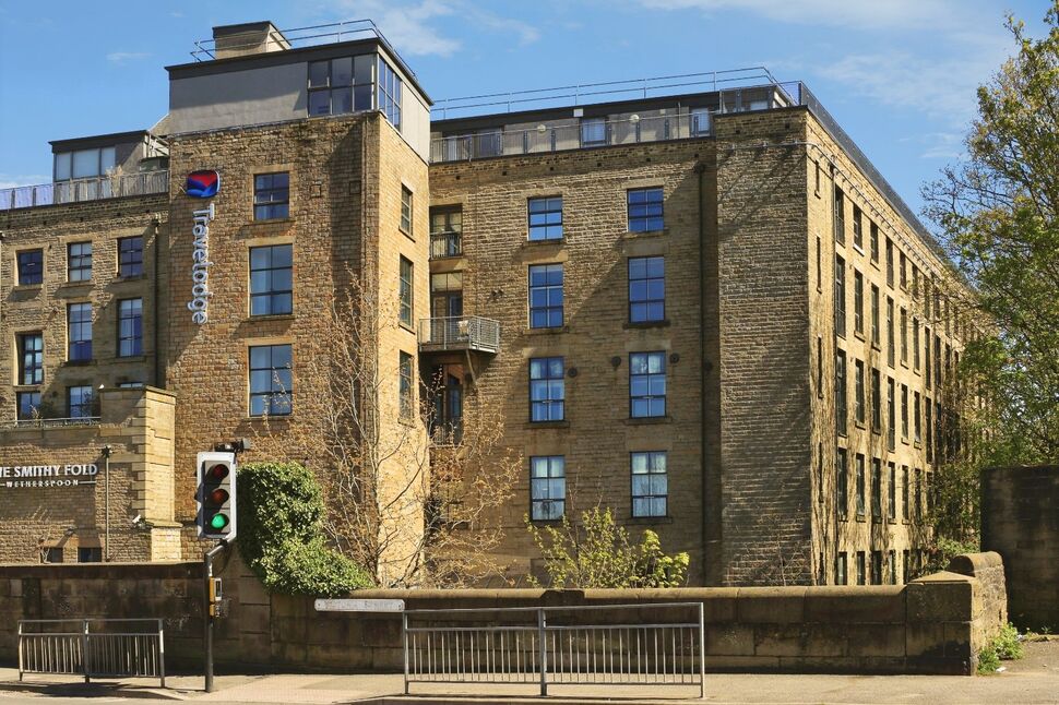 Main image of 2 bedroom Flat for sale, Victoria Street, Glossop, Derbyshire, SK13