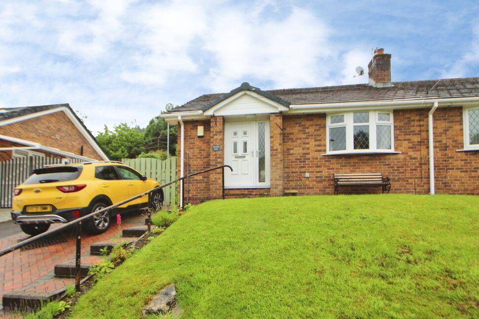 Main image of 2 bedroom Semi Detached Bungalow for sale, Slant Close, Glossop, Derbyshire, SK13