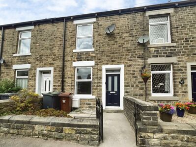 Kershaw Street, 3 bedroom Mid Terrace House to rent, &pound;1,250 pcm
