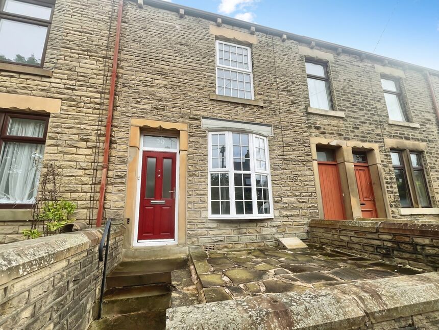 Main image of 2 bedroom Mid Terrace House to rent, Tredcroft Street, Glossop, Derbyshire, SK13