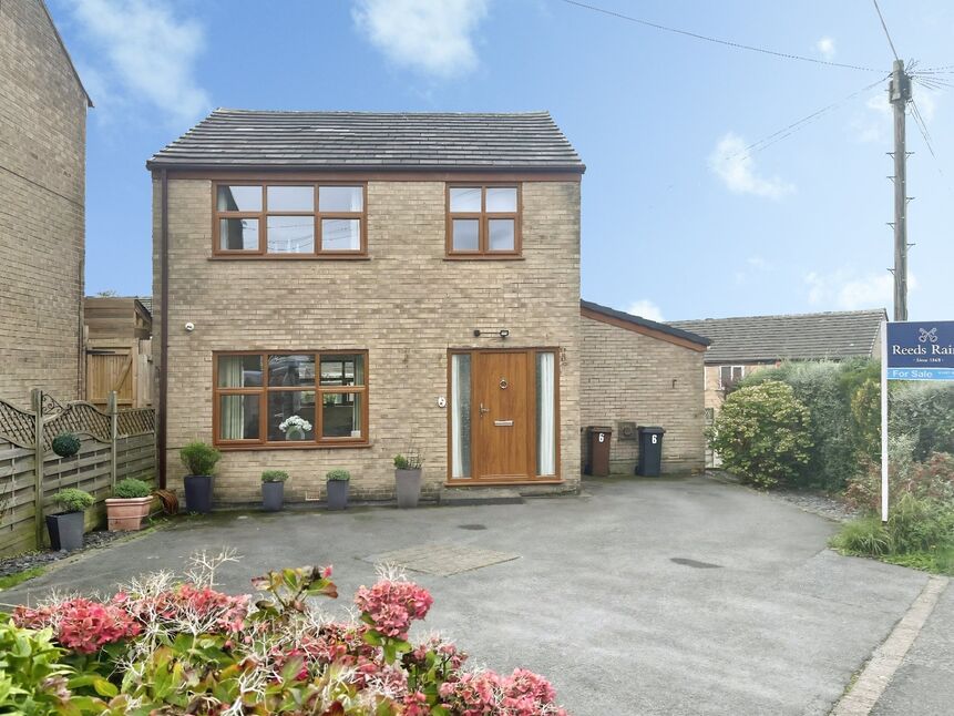 Main image of 3 bedroom Detached House for sale, Peter Street, Hadfield, Derbyshire, SK13